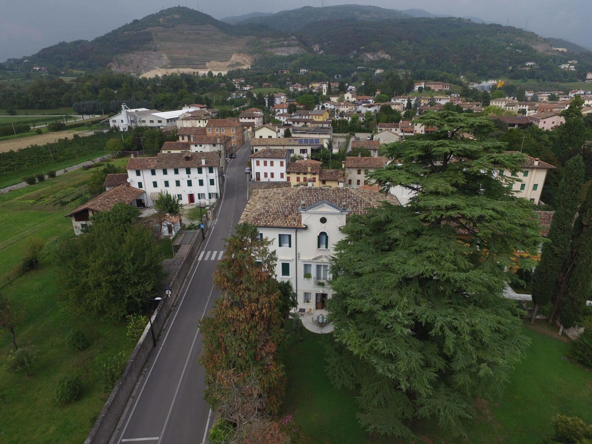 Hotel Villa Ca Damiani Caneva Exterior photo